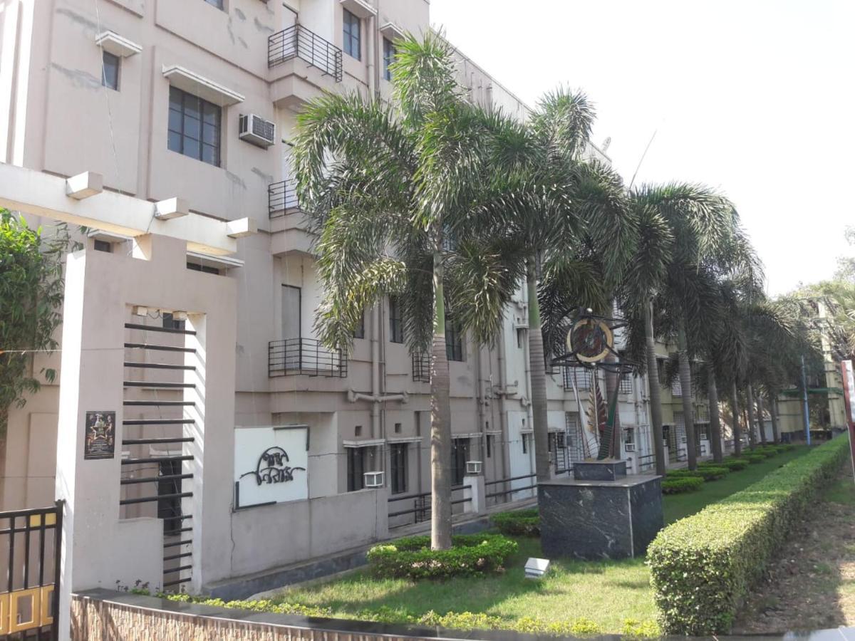Panthashala Santiniketan Hotel Sri Niketan Екстериор снимка